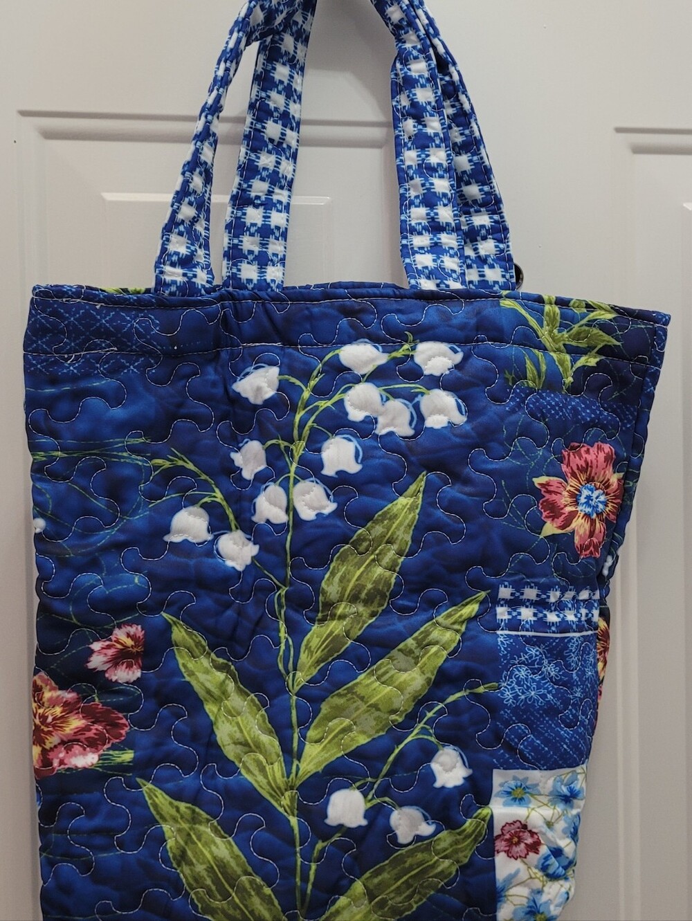 NWOT . Quilted Blue Floral Tote Bag - Women's Handbag